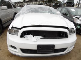 2014 FORD MUSTANG WHITE CPE 3.7L AT F18031